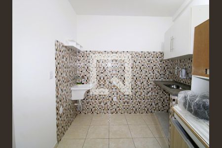 Cozinha/ lavanderia  de casa para alugar com 1 quarto, 30m² em Vila Isolina Mazzei, São Paulo