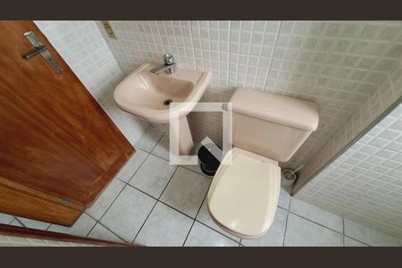 Apartamento para alugar com 218m², 4 quartos e 2 vagas Apartamento para alugar com 218m², 4 quartos e 2 vagasBanheiro 1