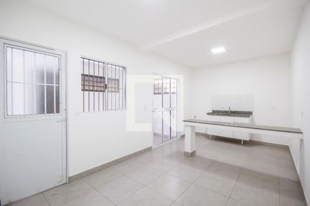 Sala de casa para alugar com 1 quarto, 50m² em Km 18, Osasco