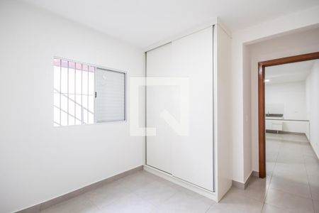 Quarto de casa para alugar com 1 quarto, 50m² em Km 18, Osasco