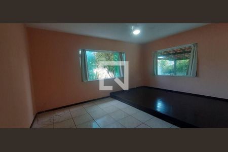 Casa à venda com 3 quartos, 180m² em Marazul, Niterói