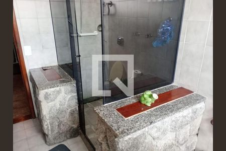 Casa à venda com 4 quartos, 291m² em Piratininga, Niterói