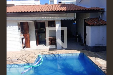 Casa à venda com 4 quartos, 291m² em Piratininga, Niterói