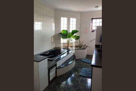 Casa à venda com 4 quartos, 518m² em Pendotiba, Niterói