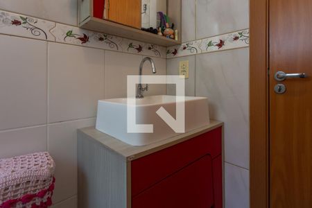 Banheiro de apartamento à venda com 2 quartos, 45m² em Jardim Dona Leopoldina, Porto Alegre