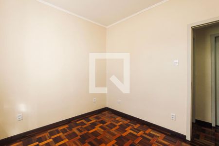 Quarto 2 de casa à venda com 2 quartos, 150m² em Passo da Areia, Porto Alegre