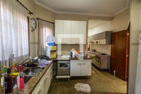 Casa de condomínio à venda com 435m², 4 quartos e 2 vagas Casa de condomínio à venda com 435m², 4 quartos e 2 vagasCozinha