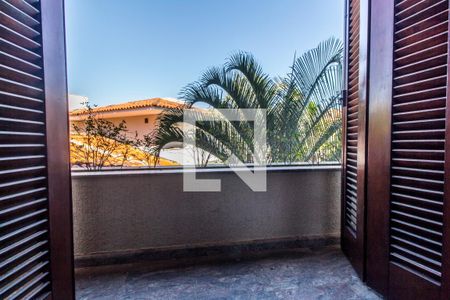 Casa de condomínio à venda com 435m², 4 quartos e 2 vagas Casa de condomínio à venda com 435m², 4 quartos e 2 vagasVista da Suíte