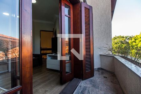 Casa de condomínio à venda com 435m², 4 quartos e 2 vagas Casa de condomínio à venda com 435m², 4 quartos e 2 vagasVaranda