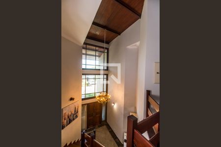 Casa de condomínio à venda com 435m², 4 quartos e 2 vagas Casa de condomínio à venda com 435m², 4 quartos e 2 vagasDetalhe