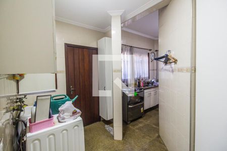 Casa de condomínio à venda com 435m², 4 quartos e 2 vagas Casa de condomínio à venda com 435m², 4 quartos e 2 vagasÁrea de Serviço