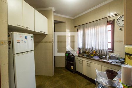 Casa de condomínio à venda com 435m², 4 quartos e 2 vagas Casa de condomínio à venda com 435m², 4 quartos e 2 vagasCozinha