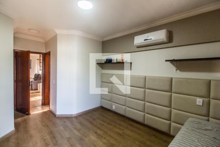 Casa de condomínio à venda com 435m², 4 quartos e 2 vagas Casa de condomínio à venda com 435m², 4 quartos e 2 vagasSuíte 2