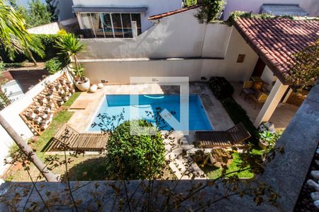 Casa de condomínio à venda com 435m², 4 quartos e 2 vagas Casa de condomínio à venda com 435m², 4 quartos e 2 vagasVista do Quarto 4