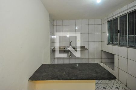 Sala/Cozinha de casa para alugar com 1 quarto, 26m² em Jardim Ana Maria, São Paulo