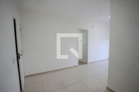 Sala de apartamento para alugar com 2 quartos, 50m² em Taquara, Rio de Janeiro