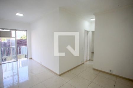 Sala de apartamento para alugar com 2 quartos, 50m² em Taquara, Rio de Janeiro