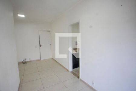 Sala de apartamento para alugar com 2 quartos, 50m² em Taquara, Rio de Janeiro