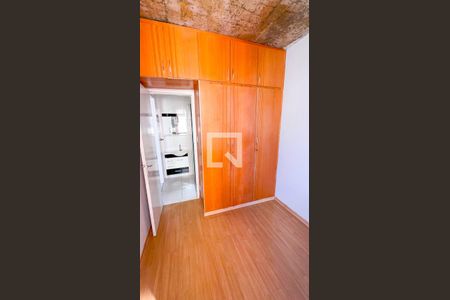 Quarto de apartamento à venda com 1 quarto, 40m² em Colégio Batista, Belo Horizonte