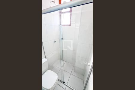 Banheiro de apartamento à venda com 1 quarto, 40m² em Colégio Batista, Belo Horizonte