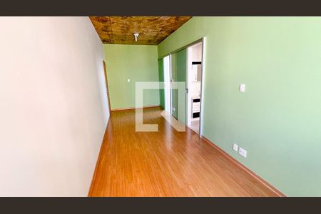 Sala  de apartamento à venda com 1 quarto, 40m² em Colégio Batista, Belo Horizonte