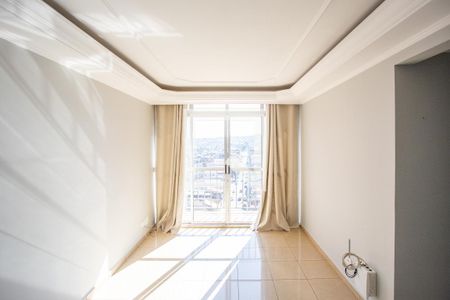 Sala de apartamento à venda com 2 quartos, 54m² em Taboão, Diadema