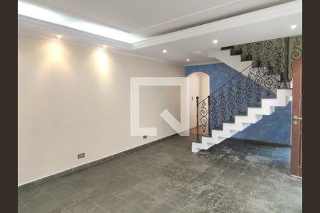 Casa à venda com 4 quartos, 160m² em Vila Santo Estefano, São Paulo