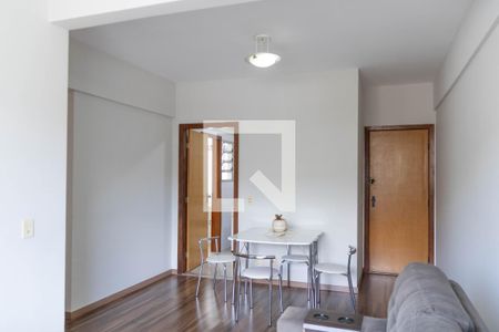 Sala de apartamento para alugar com 3 quartos, 102m² em Estoril, Belo Horizonte