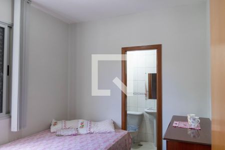 Suíte de apartamento para alugar com 3 quartos, 102m² em Estoril, Belo Horizonte