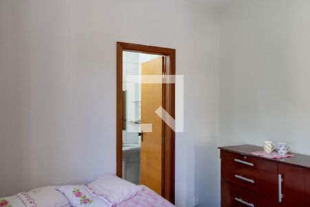 Suíte de apartamento para alugar com 3 quartos, 102m² em Estoril, Belo Horizonte