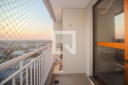 Sala - Varanda de apartamento à venda com 3 quartos, 72m² em Santa Maria Goretti, Porto Alegre