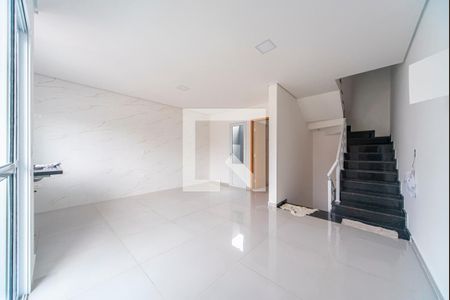 Sala de casa para alugar com 2 quartos, 115m² em Jardim Ocara, Santo André