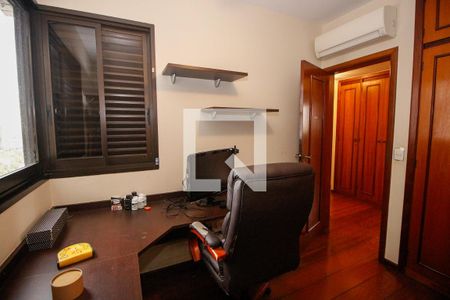 Quarto 1 de apartamento para alugar com 4 quartos, 155m² em Vila Andrade, São Paulo