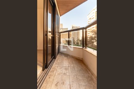 Quarto 1 de apartamento para alugar com 4 quartos, 220m² em Jardim Europa, São Paulo