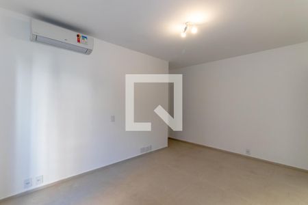 Quarto 1 de apartamento para alugar com 4 quartos, 220m² em Jardim Europa, São Paulo