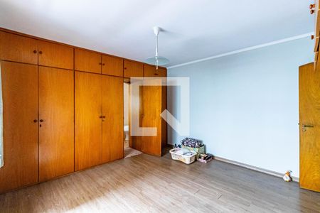 Suite 01 de casa para alugar com 4 quartos, 207m² em Jardim Pinheiros, São Paulo