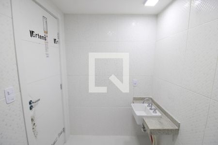 Banheiro de kitnet/studio à venda com 1 quarto, 28m² em Parada Inglesa, São Paulo