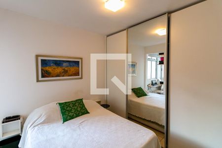 Quarto de apartamento à venda com 3 quartos, 75m² em Grajaú, Belo Horizonte