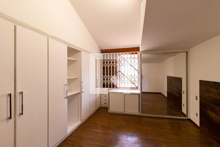 Quarto de casa à venda com 4 quartos, 360m² em Alto Caiçaras, Belo Horizonte