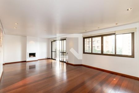 Sala de apartamento para alugar com 3 quartos, 225m² em Jardim Europa, São Paulo