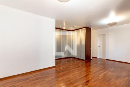 Quarto 1 de apartamento para alugar com 3 quartos, 225m² em Jardim Europa, São Paulo