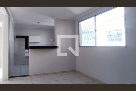 Sala de apartamento para alugar com 2 quartos, 44m² em Chacaras Reunidas Santa Terezinha, Contagem