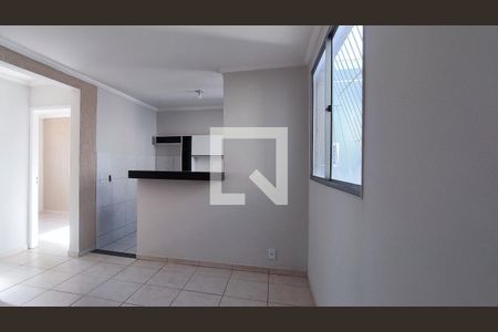 Sala de apartamento para alugar com 2 quartos, 44m² em Chacaras Reunidas Santa Terezinha, Contagem