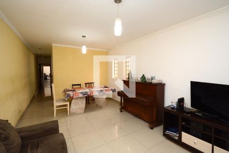 Sala de casa à venda com 5 quartos, 300m² em Vila Arriete, São Paulo