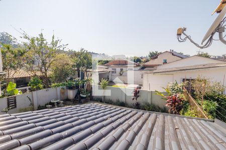 Casa à venda com 280m², 3 quartos e 6 vagas Casa à venda com 280m², 3 quartos e 6 vagasVista