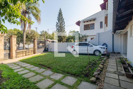 Casa à venda com 280m², 3 quartos e 6 vagas Casa à venda com 280m², 3 quartos e 6 vagasQuintal