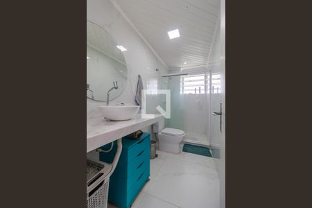 Casa à venda com 280m², 3 quartos e 6 vagas Casa à venda com 280m², 3 quartos e 6 vagasBanheiro