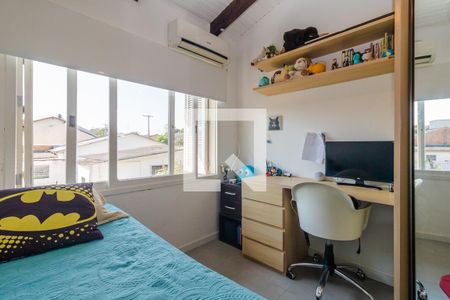 Casa à venda com 280m², 3 quartos e 6 vagas Casa à venda com 280m², 3 quartos e 6 vagasQuarto 3