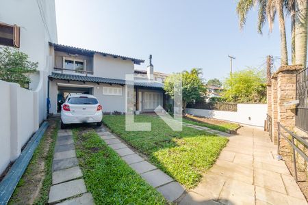 Casa à venda com 280m², 3 quartos e 6 vagas Casa à venda com 280m², 3 quartos e 6 vagasQuintal