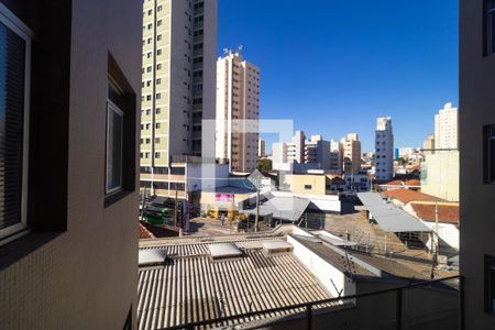 Vista da Salas de apartamento à venda com 2 quartos, 64m² em Vila Itapura, Campinas